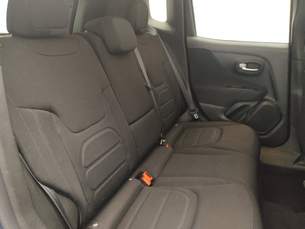 Used 2020 Jeep Renegade Latitude w/ LED Lighting Group image 19