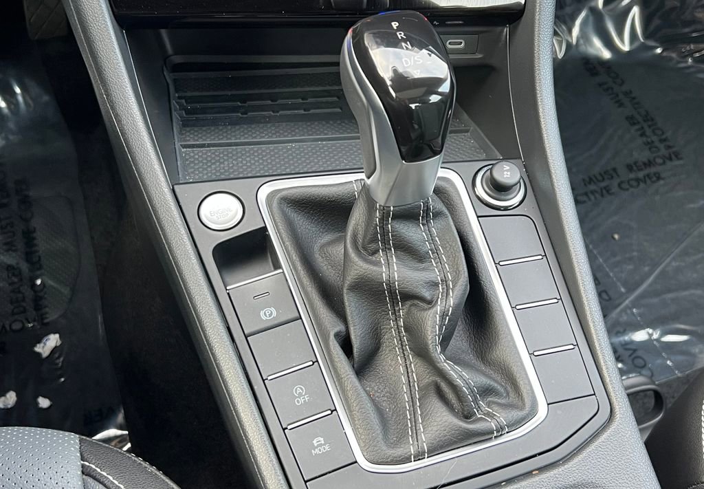 Used 2025 Volkswagen Jetta SEL FWD image 27
