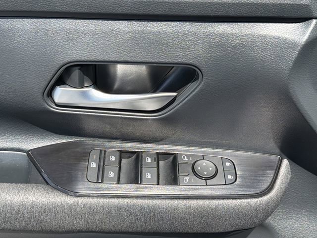 Certified 2025 Nissan Kicks SV FWD image 25