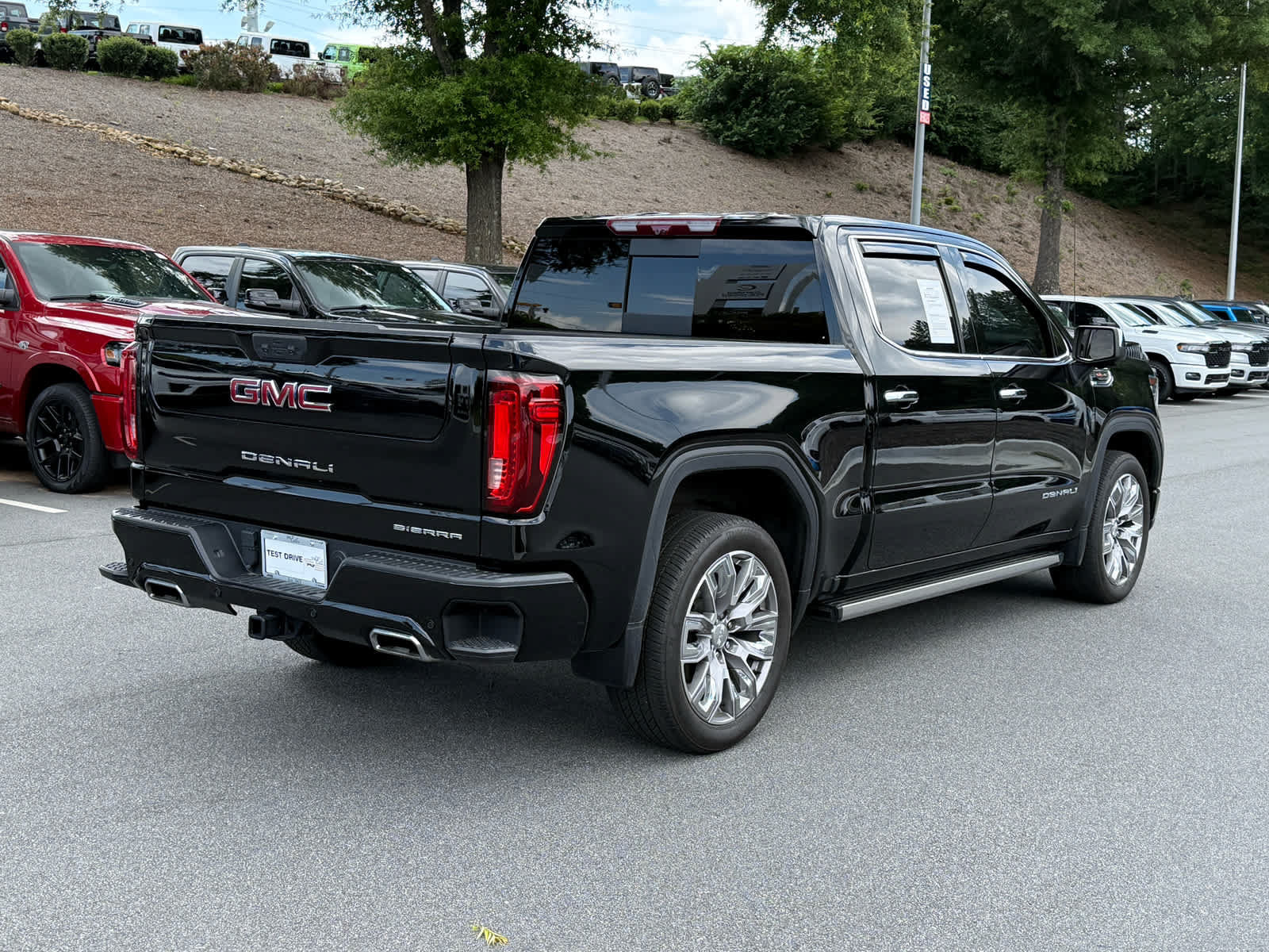 Used 2024 GMC Sierra 1500 Denali AWD/4WD image 5