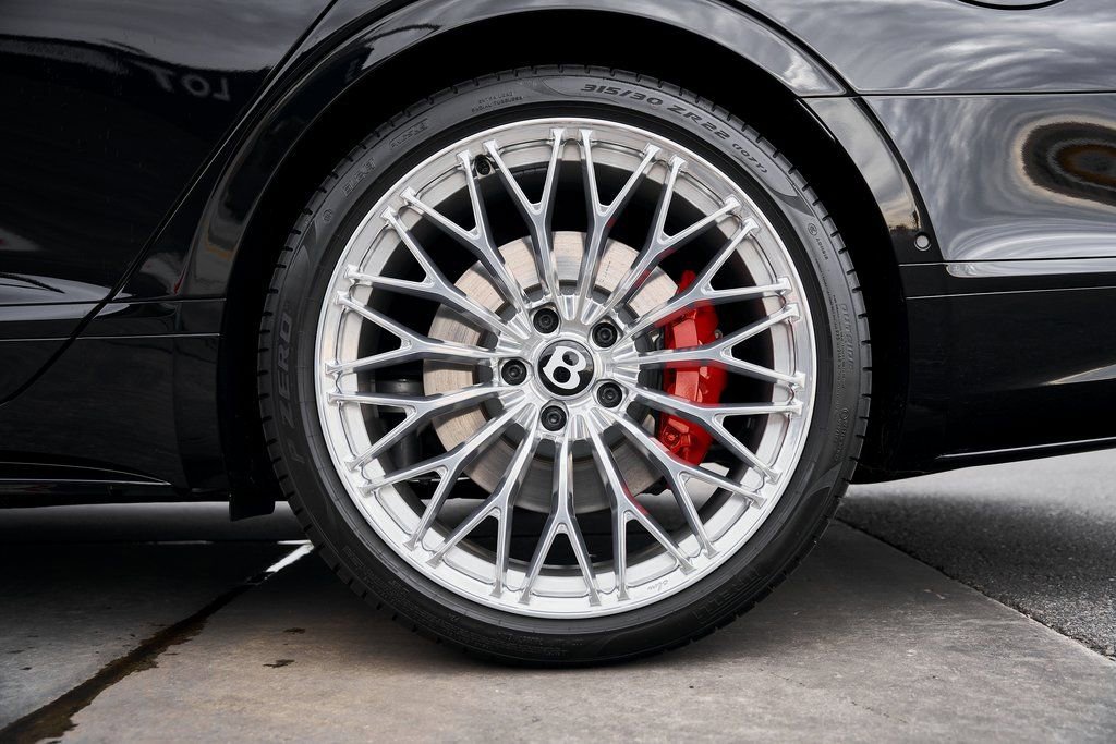 Used 2025 Bentley Flying Spur Plug-In Hybrid image 20