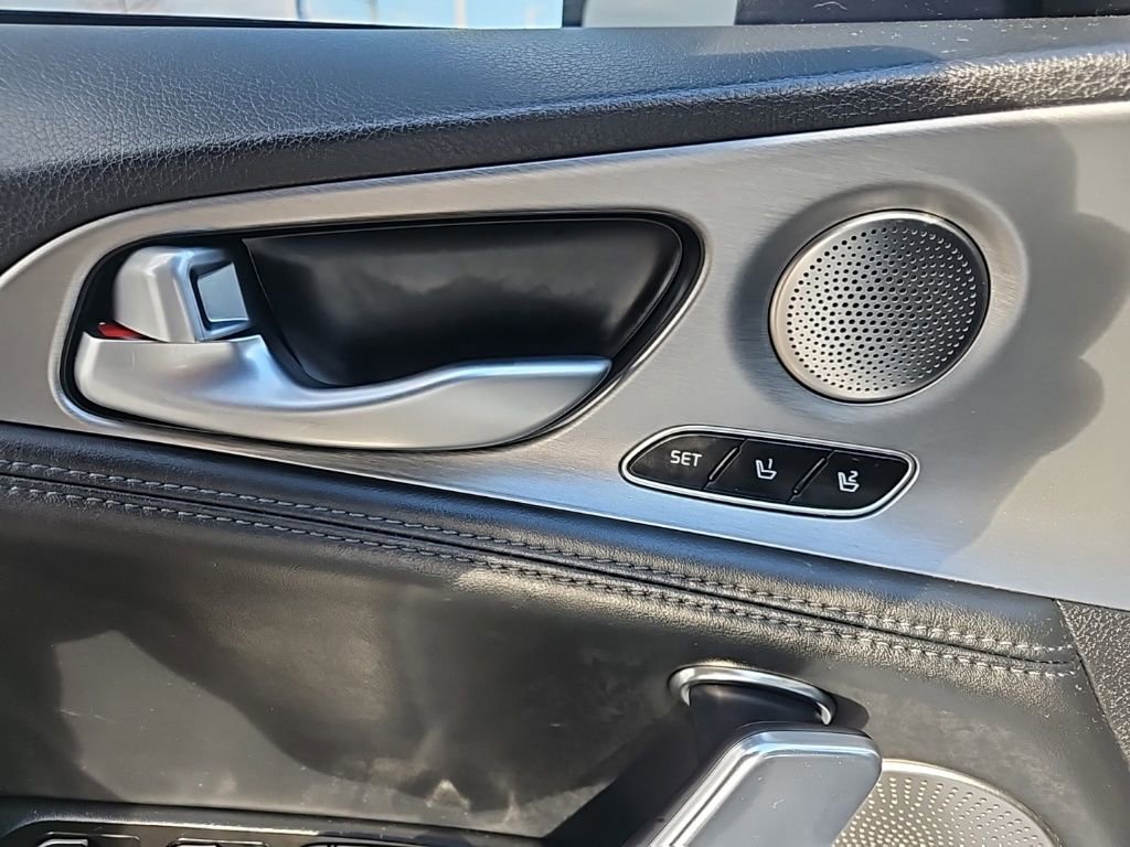 Used 2018 Kia Stinger GT2 image 17