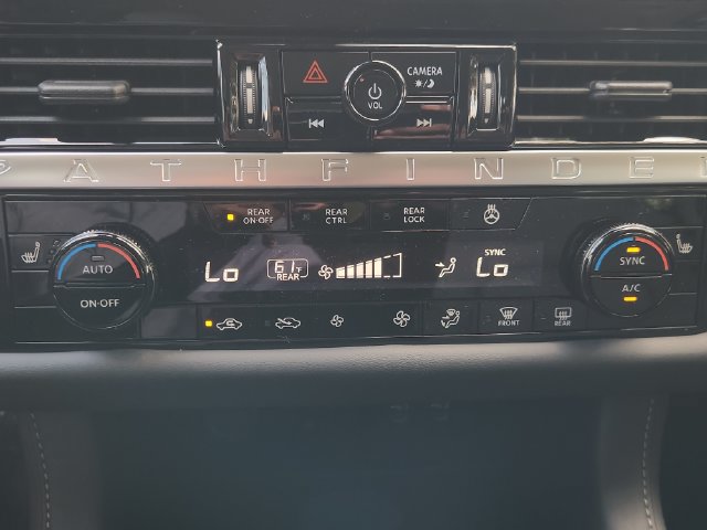 New 2026 Nissan Pathfinder SL FWD image 18