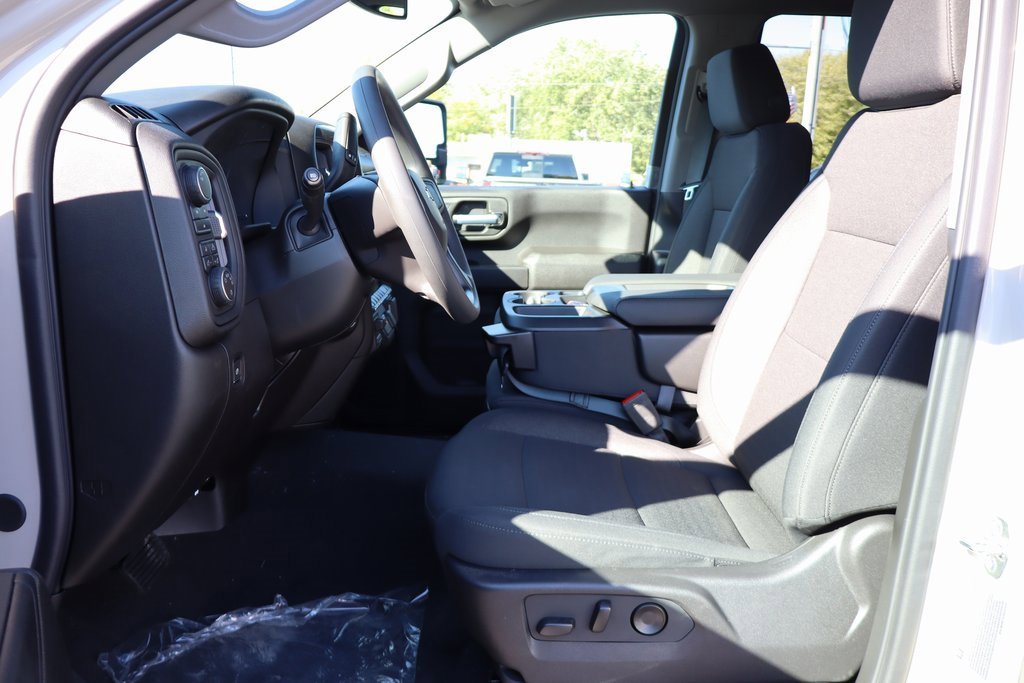 New 2026 Chevrolet Silverado 2500 Custom w/ Custom Value Package image 4