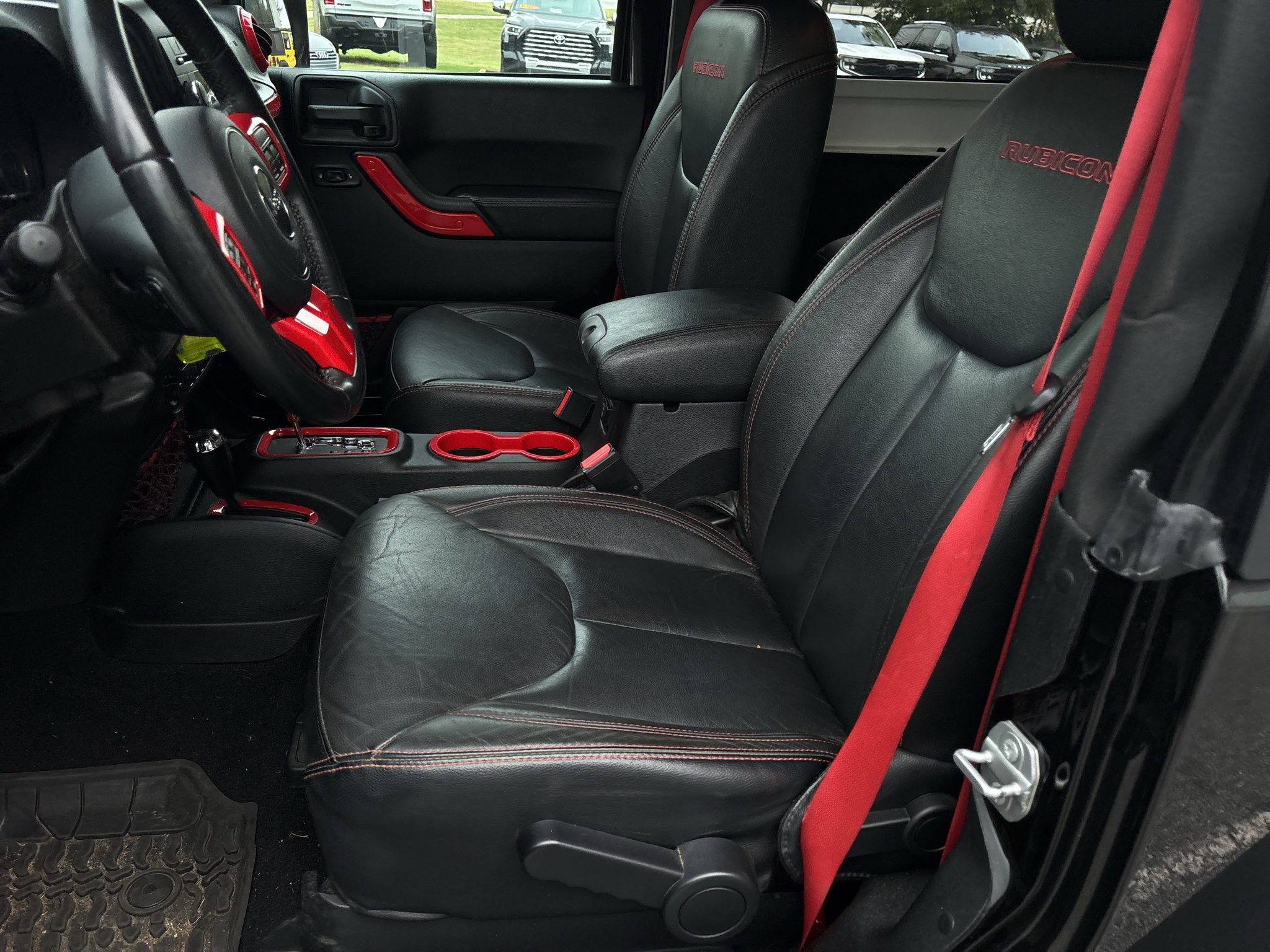 Used 2018 Jeep Wrangler Rubicon AWD/4WD image 12