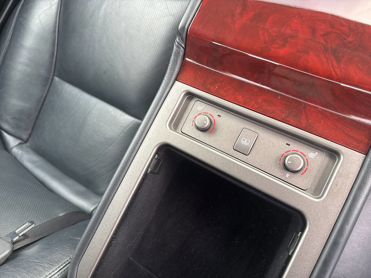 Used 2011 Lexus LS 460 AWD w/ Comfort Pkg image 17