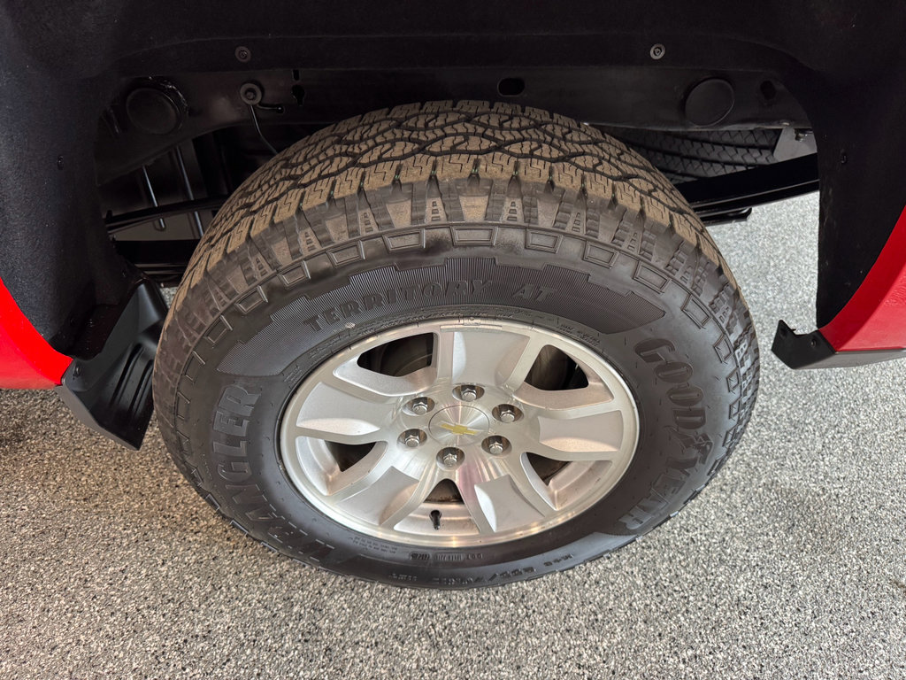 Used 2018 Chevrolet Silverado 1500 LT AWD/4WD image 14