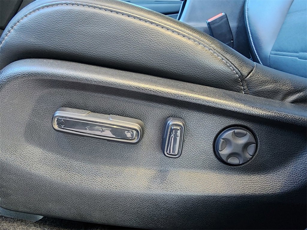 Used 2022 Honda CR-V Touring image 17