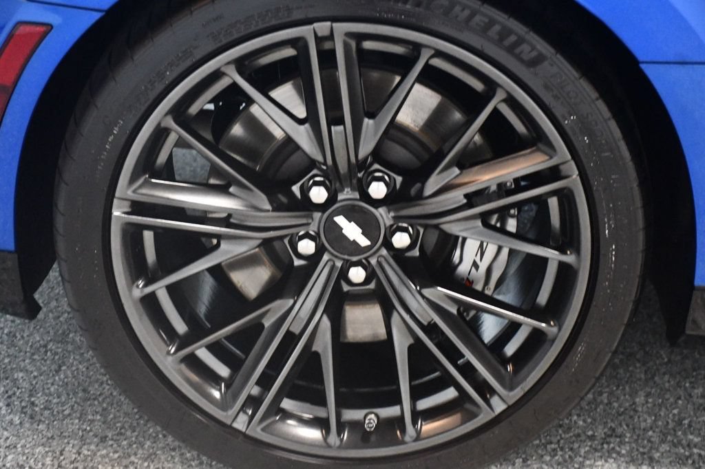 Used 2017 Chevrolet Camaro ZL1 RWD image 21