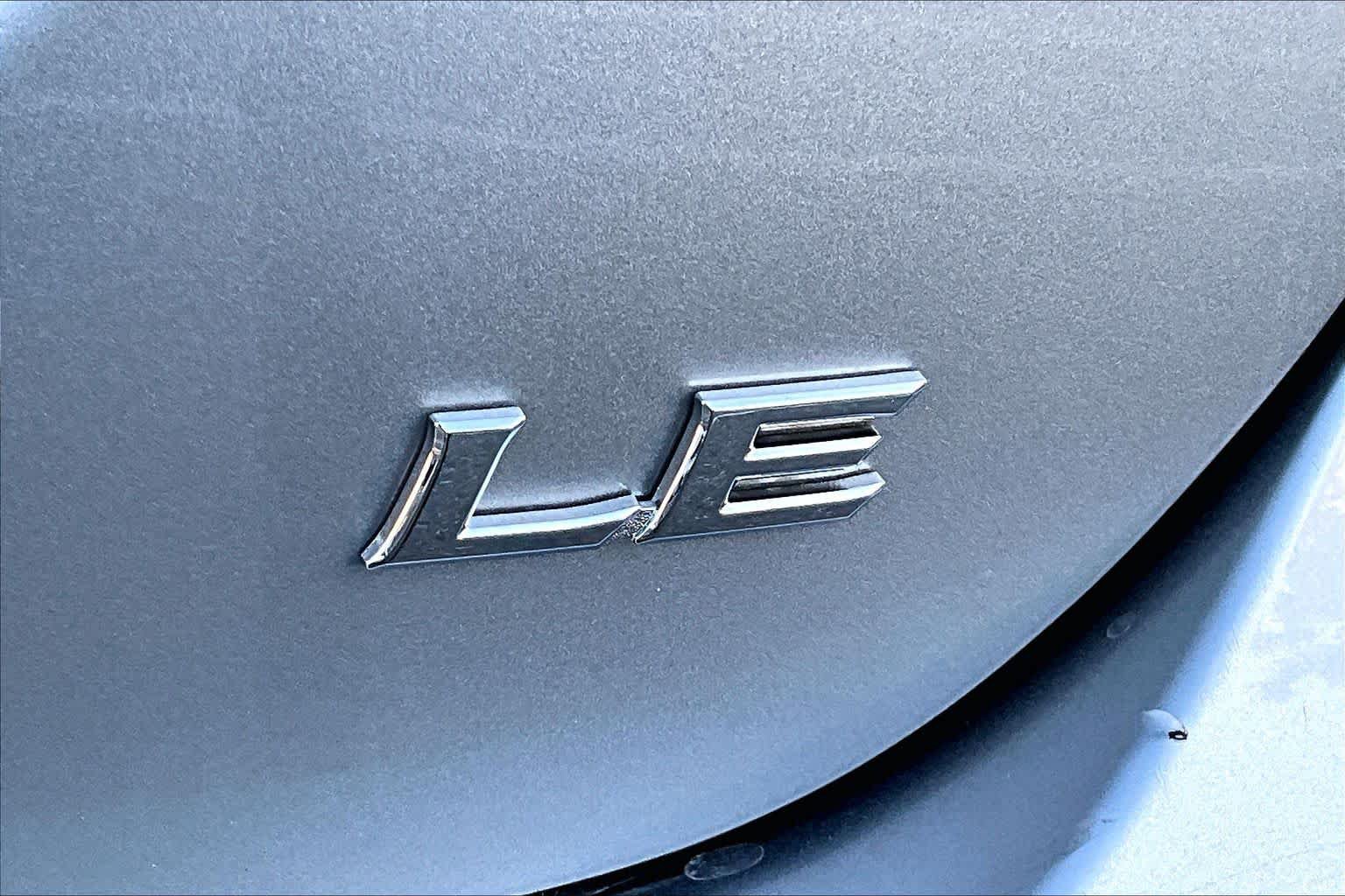 Used 2024 Toyota Camry LE FWD image 9