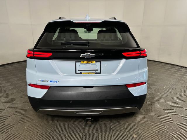 Used 2022 Chevrolet Bolt EUV Premier w/ Sun & Sound Package image 4