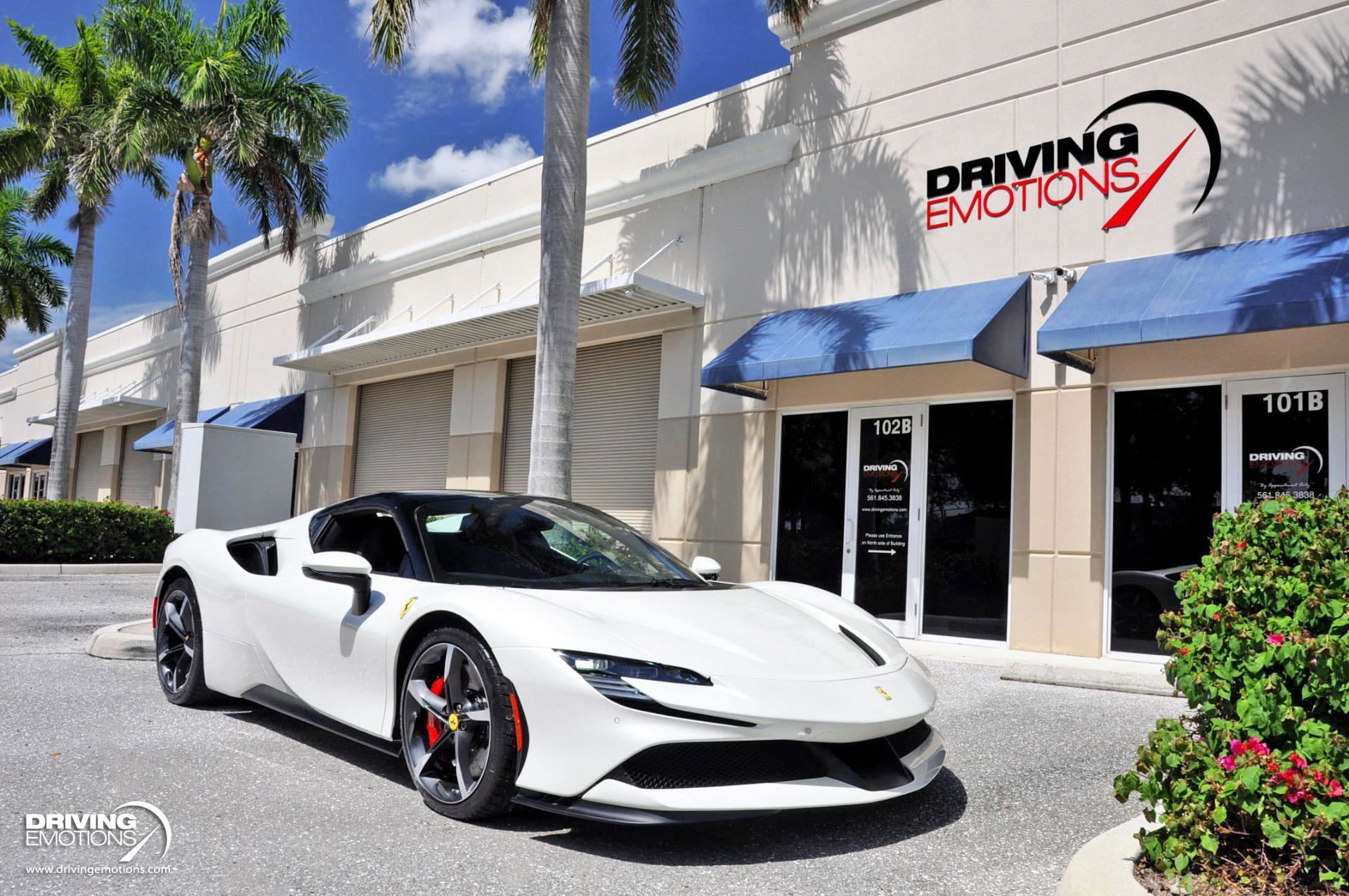 Used 2024 Ferrari SF90 Spider image 20