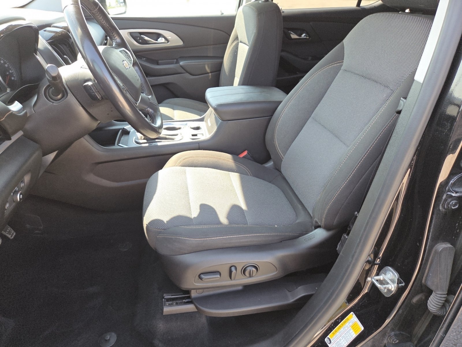 Used 2018 Chevrolet Traverse LT AWD/4WD image 24