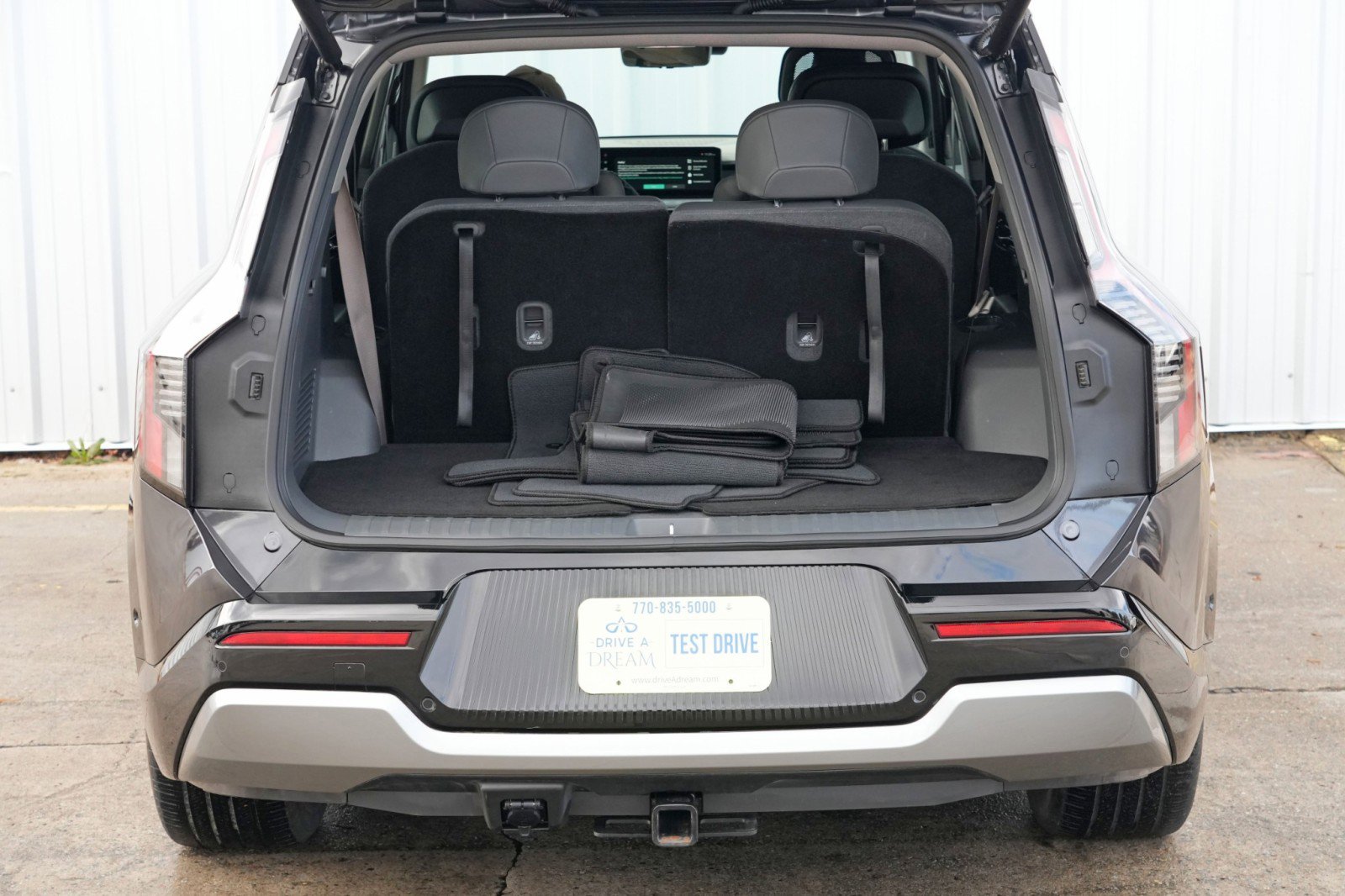 Used 2024 Kia EV9 Land image 10