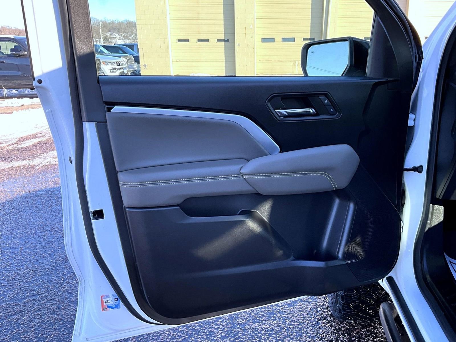 Used 2024 Chevrolet Colorado ZR2 w/ Technology Package image 10