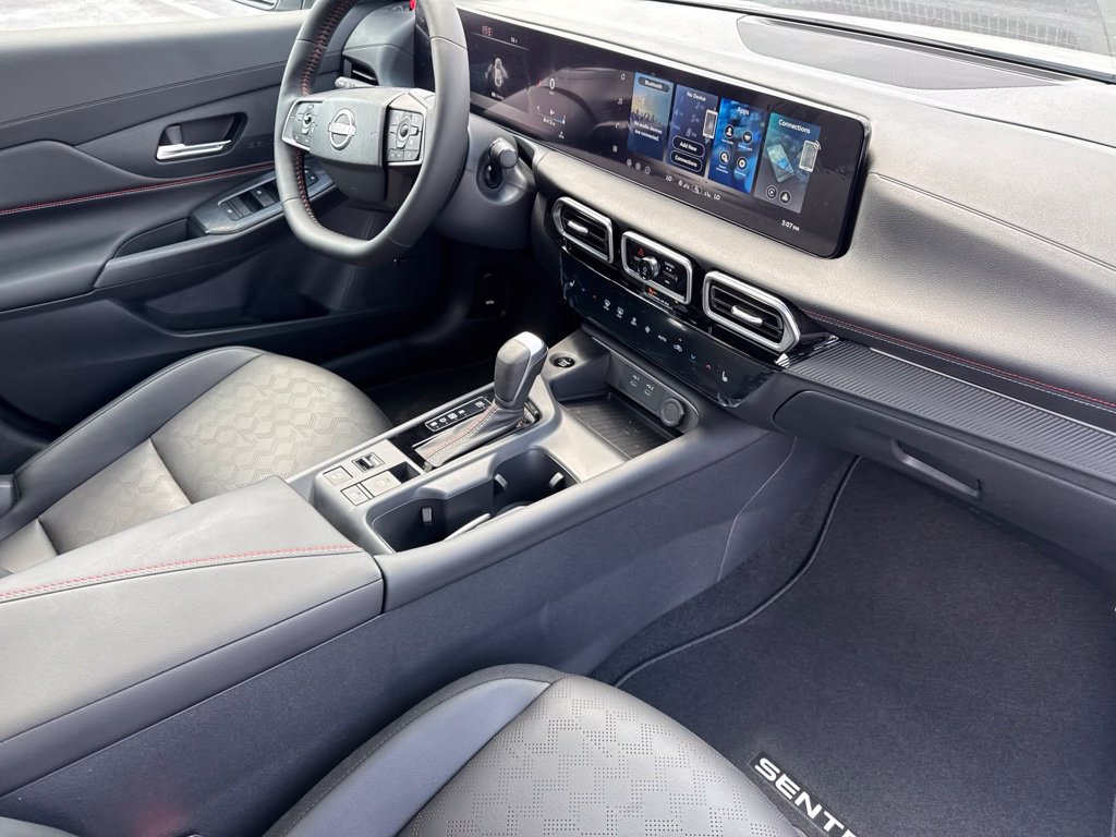 New 2026 Nissan Sentra SR w/ SR Premium Package FWD image 19