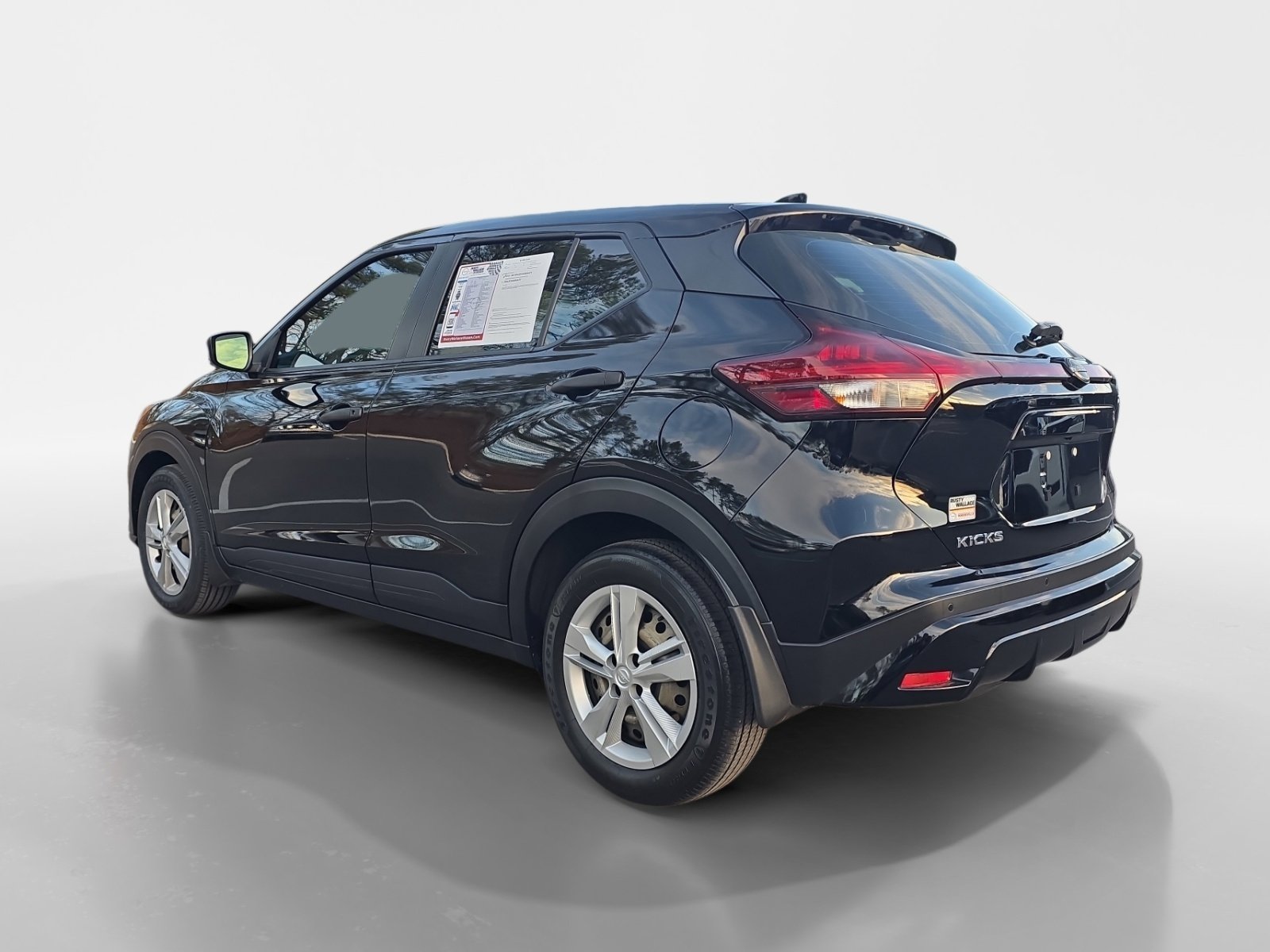 Used 2023 Nissan Kicks S video 3