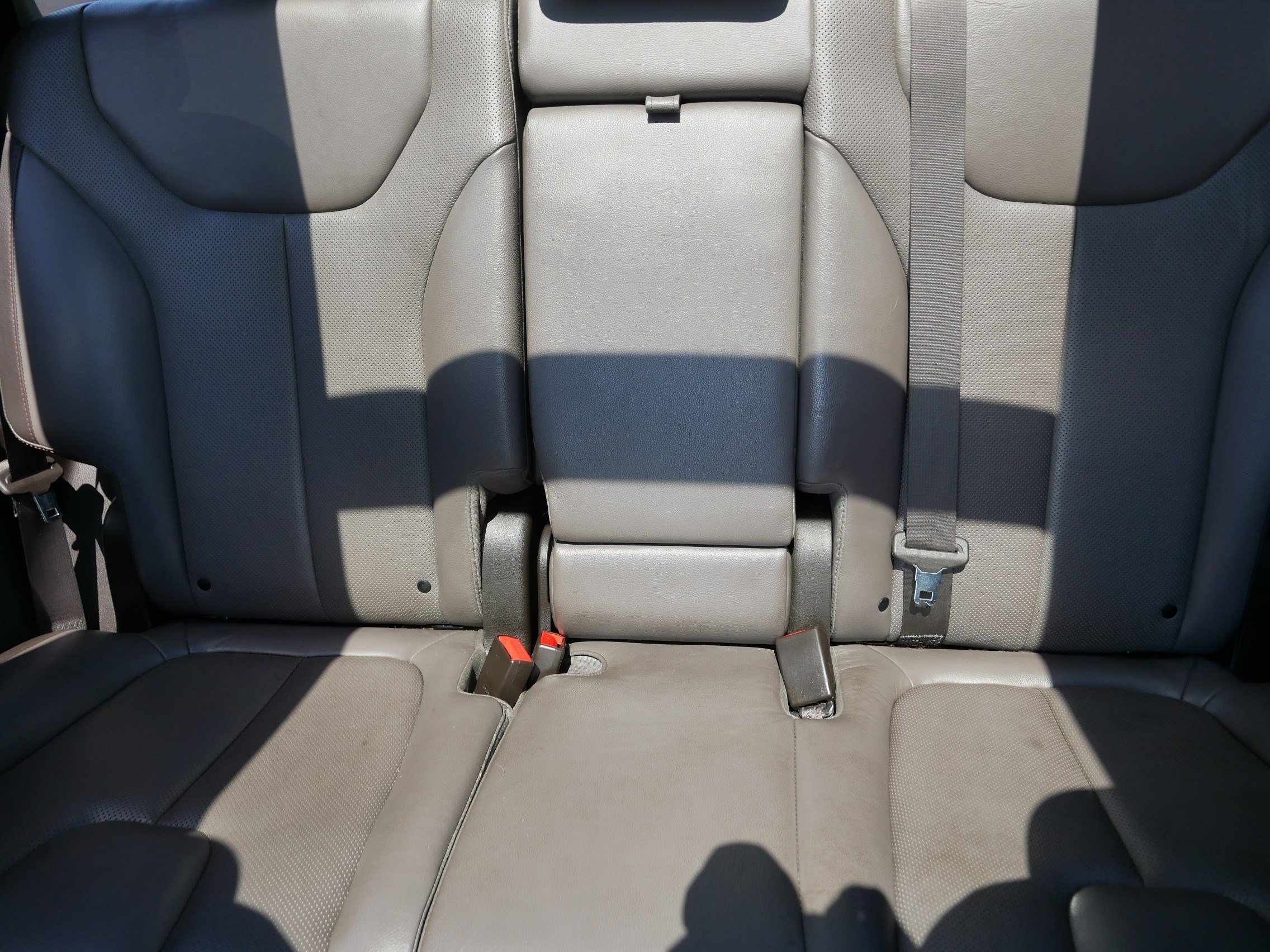 Used 2020 Hyundai Santa Fe Limited FWD image 13