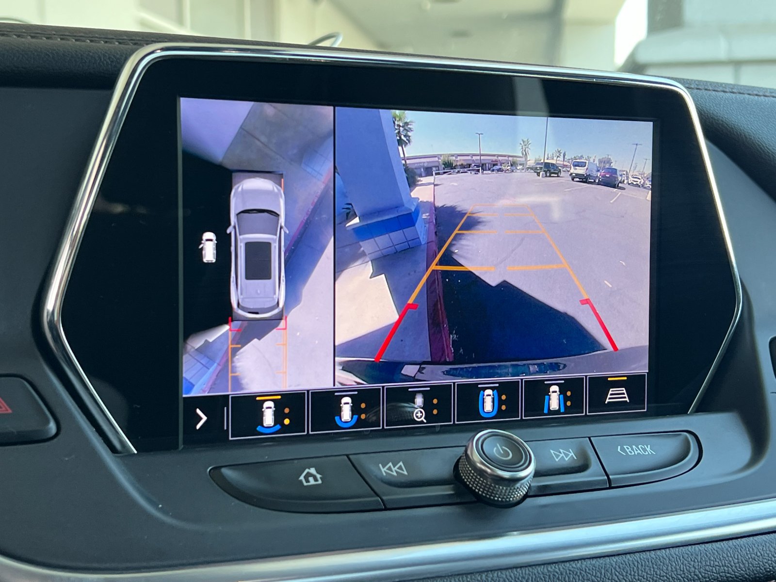 Used 2020 Chevrolet Blazer Premier w/ Driver Confidence II Package FWD image 19