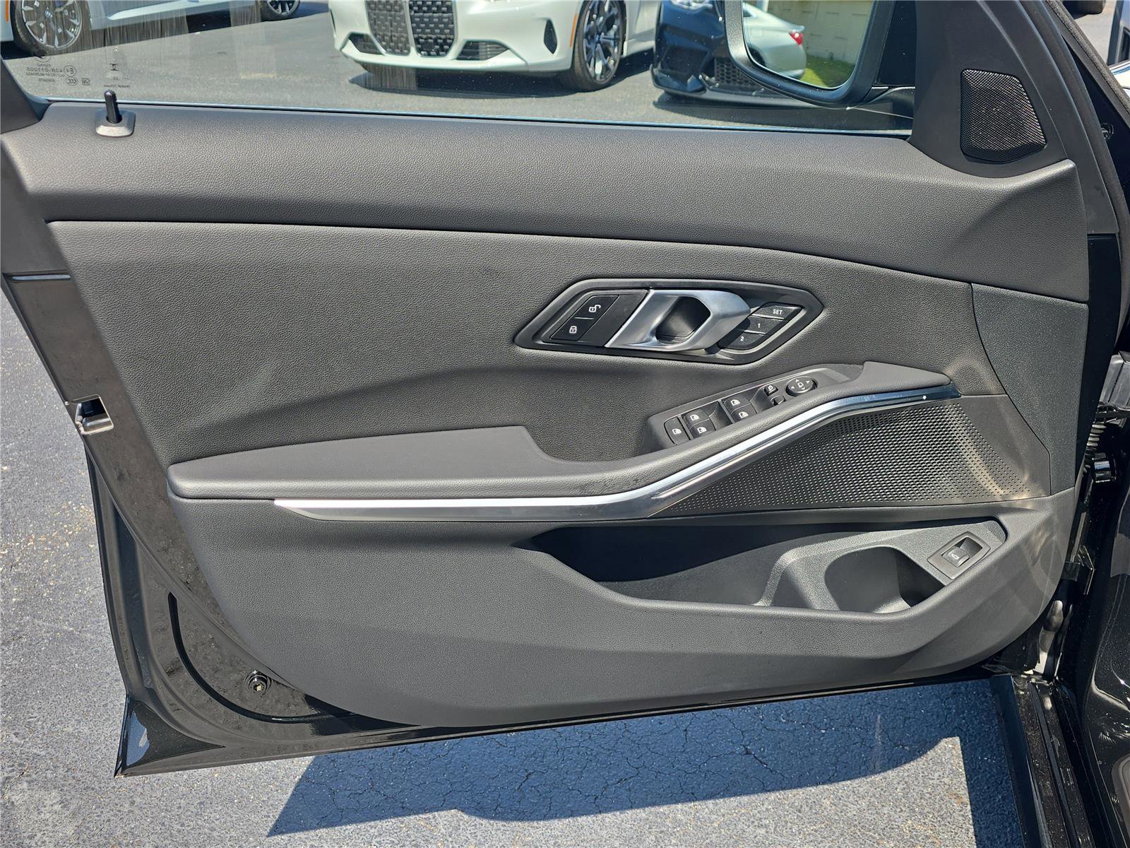 Used 2025 BMW 330i Sedan RWD image 12