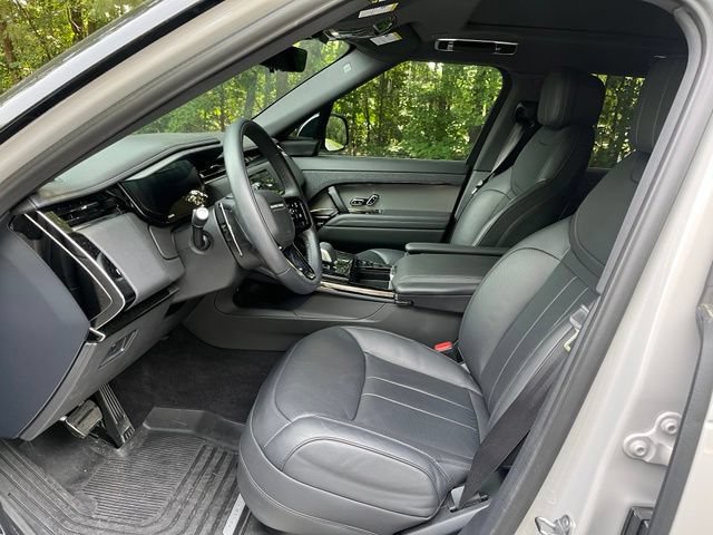 Used 2025 Land Rover Range Rover Sport Dynamic SE AWD/4WD image 5