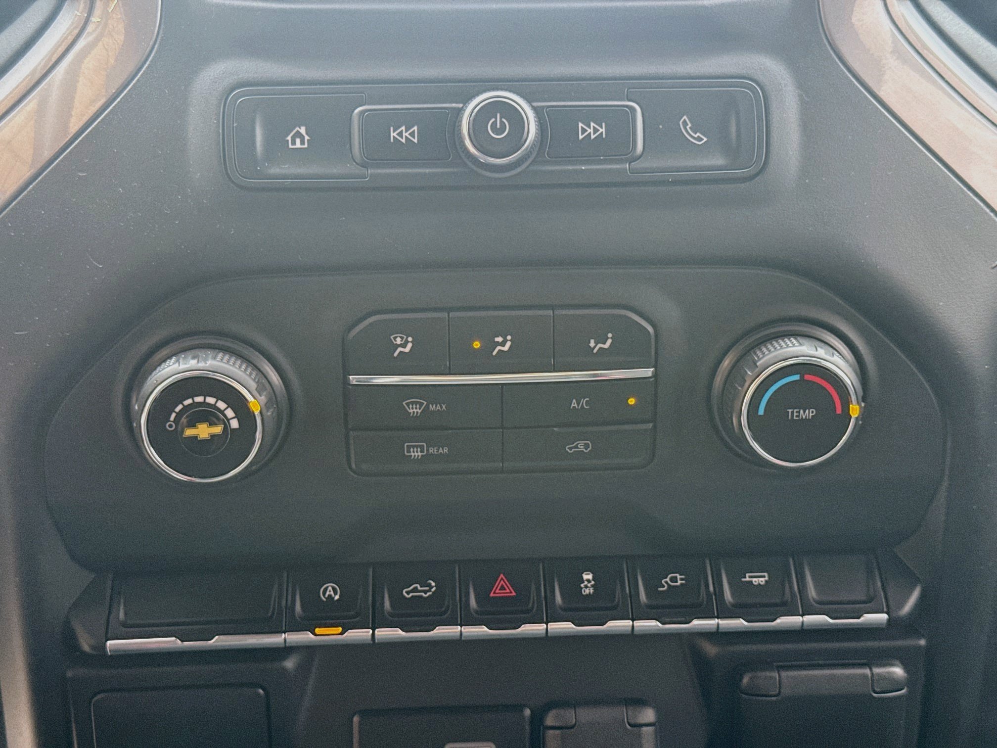 Used 2021 Chevrolet Silverado 1500 Custom w/ LPO, Blackout Package RWD image 14