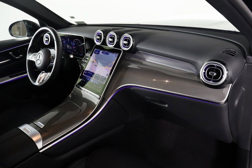 Certified 2025 Mercedes-Benz GLC 300 image 8