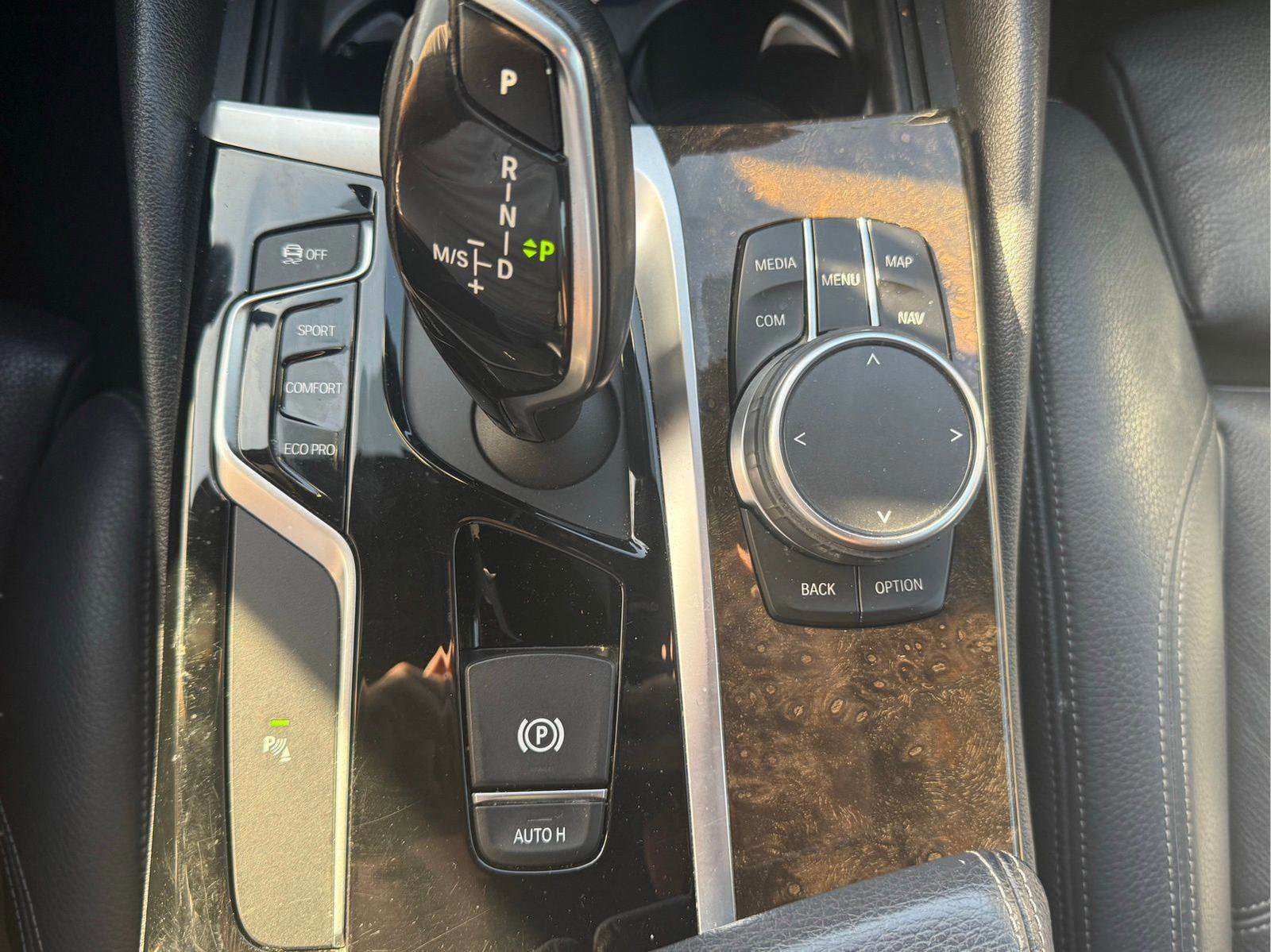 Used 2018 BMW 530i xDrive image 31