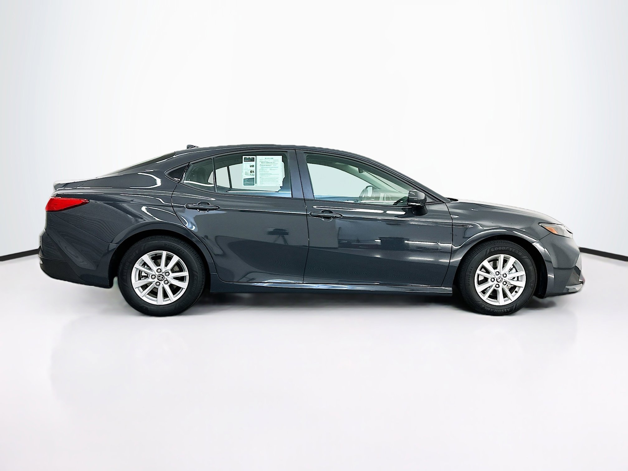 Used 2025 Toyota Camry LE image 10
