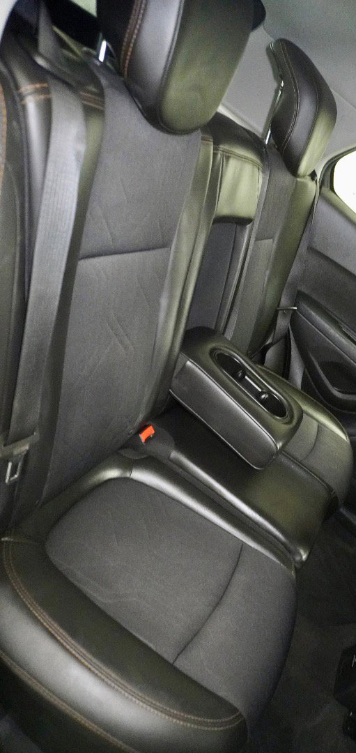 Used 2018 Chevrolet Trax LT w/ LT Convenience Package FWD image 8