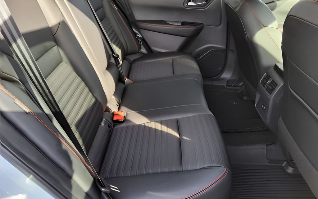 New 2026 Nissan Rogue SV AWD/4WD image 29