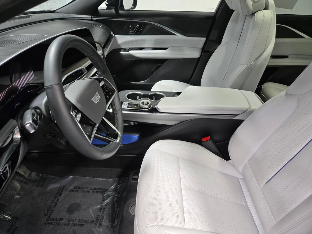 Used 2024 Cadillac Lyriq Luxury AWD/4WD image 10