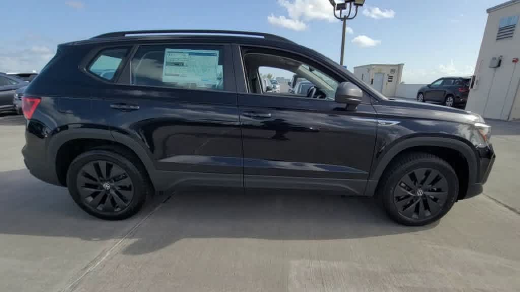 Used 2023 Volkswagen Taos S FWD image 2