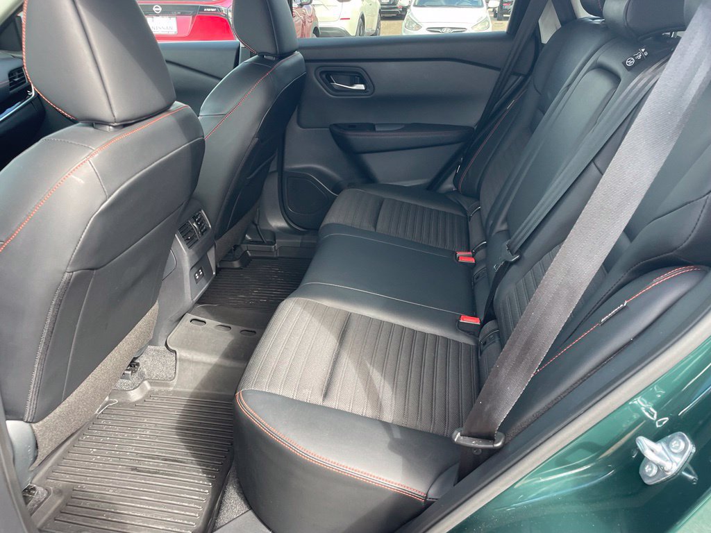 Certified 2026 Nissan Rogue SV AWD/4WD image 17