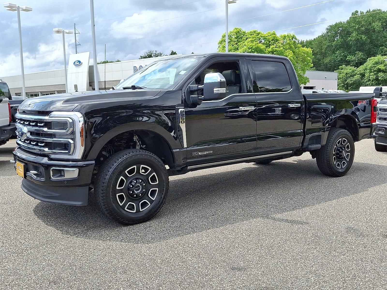 Used 2024 Ford F250 Platinum w/ FX4 Off-Road Package AWD/4WD image 5