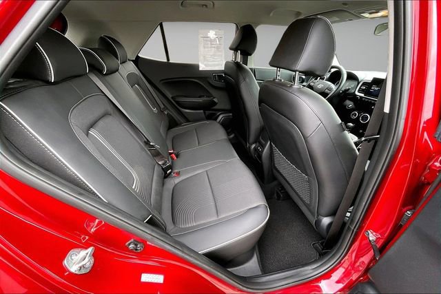 Used 2024 Hyundai Venue Limited FWD image 25