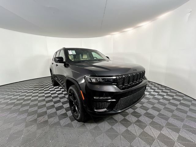 New 2025 Jeep Grand Cherokee Limited image 2