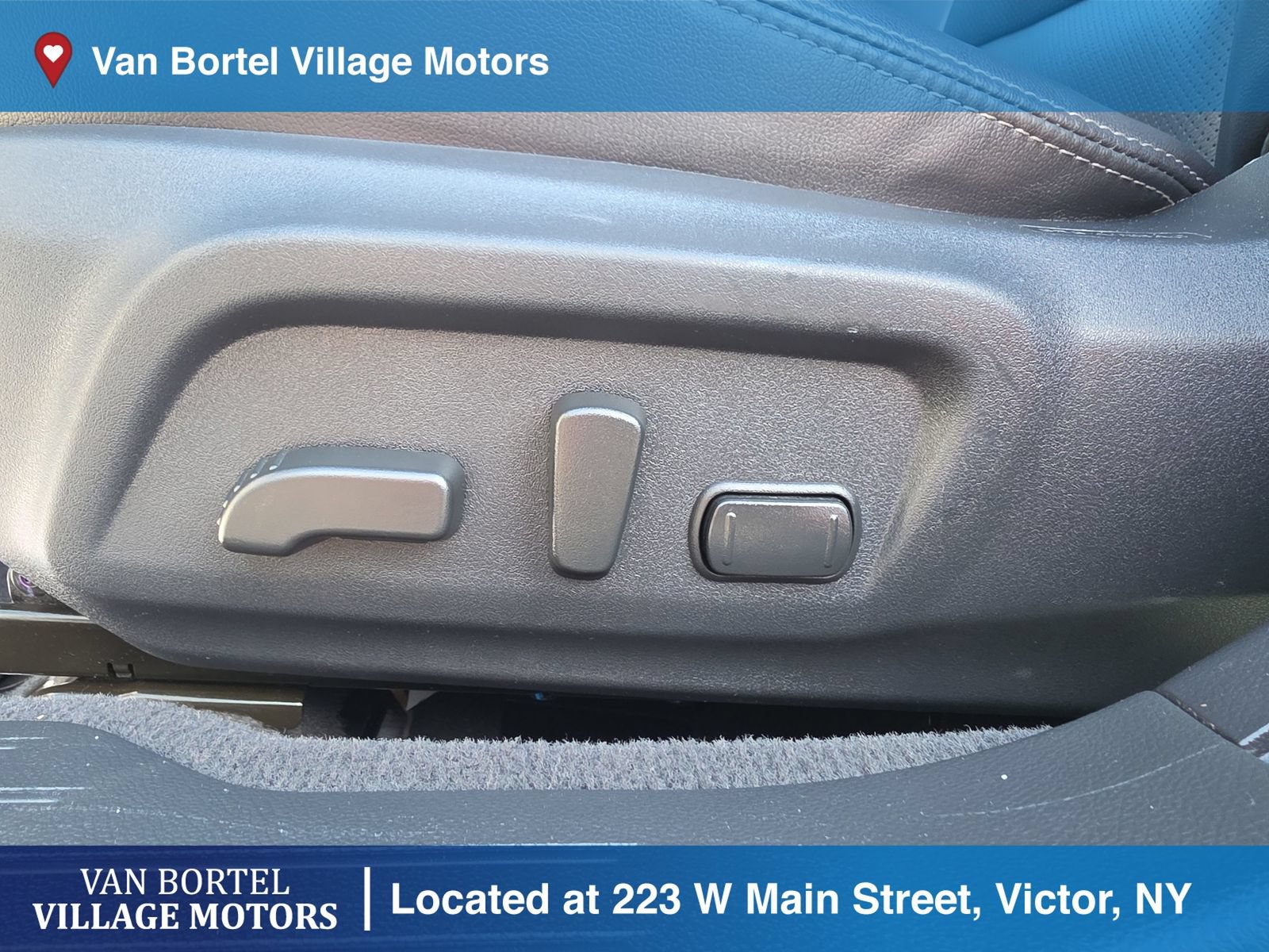 Used 2018 Subaru Legacy 3.6R Limited AWD/4WD image 13