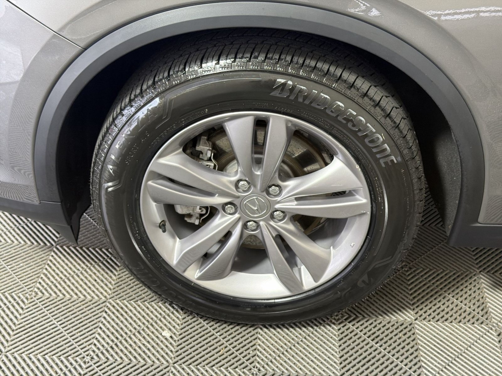 Used 2023 Acura MDX SH-AWD image 12