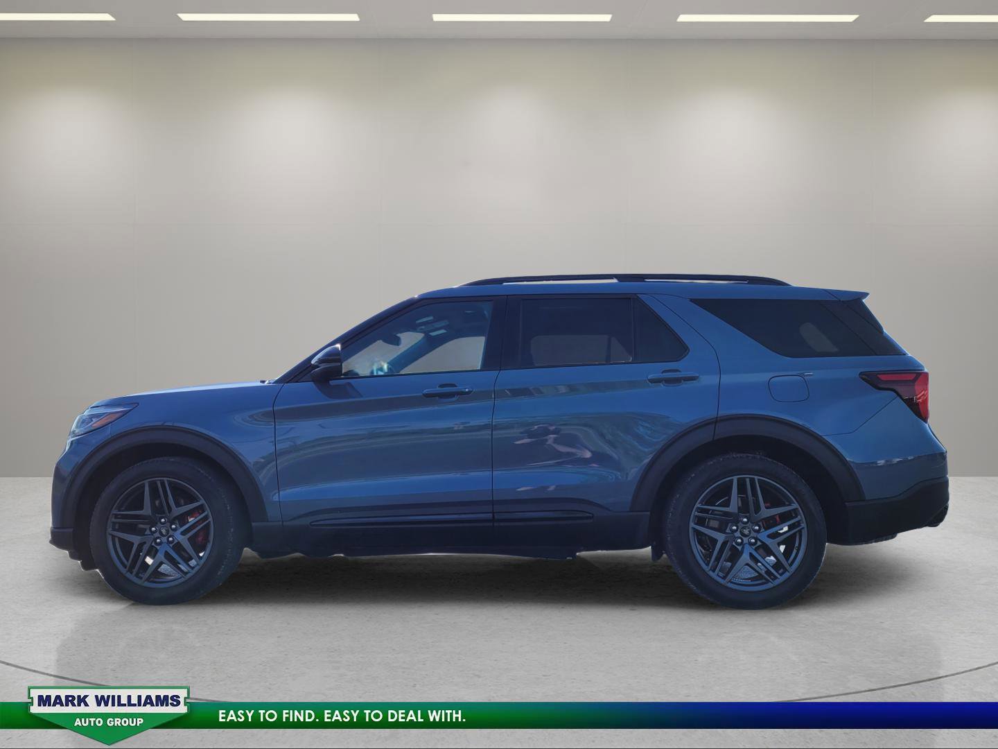 Used 2025 Ford Explorer ST AWD/4WD image 7