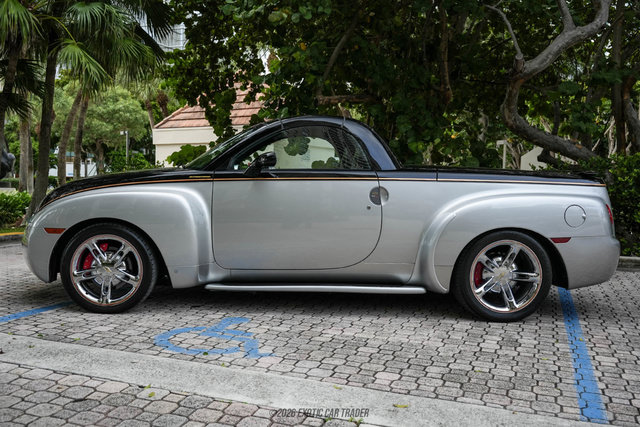 Used 2006 Chevrolet SSR w/ Preferred Equipment Group RWD image 14