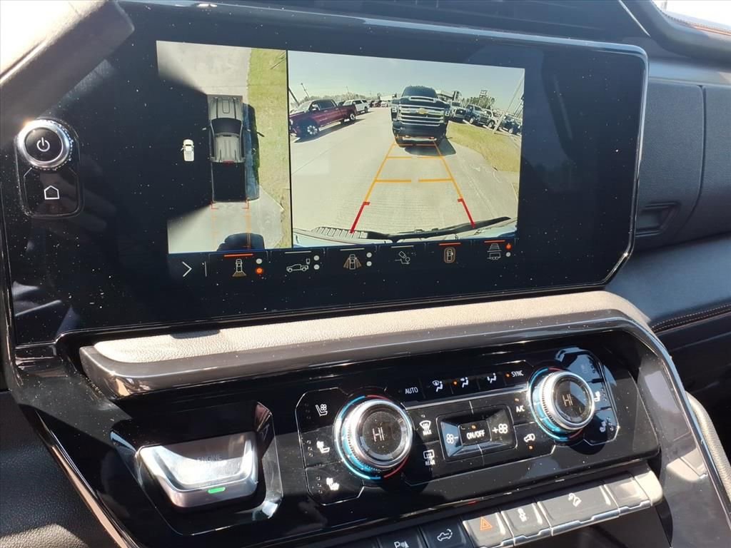 Used 2024 GMC Sierra 3500 AT4 w/ AT4 Premium Plus Package image 30