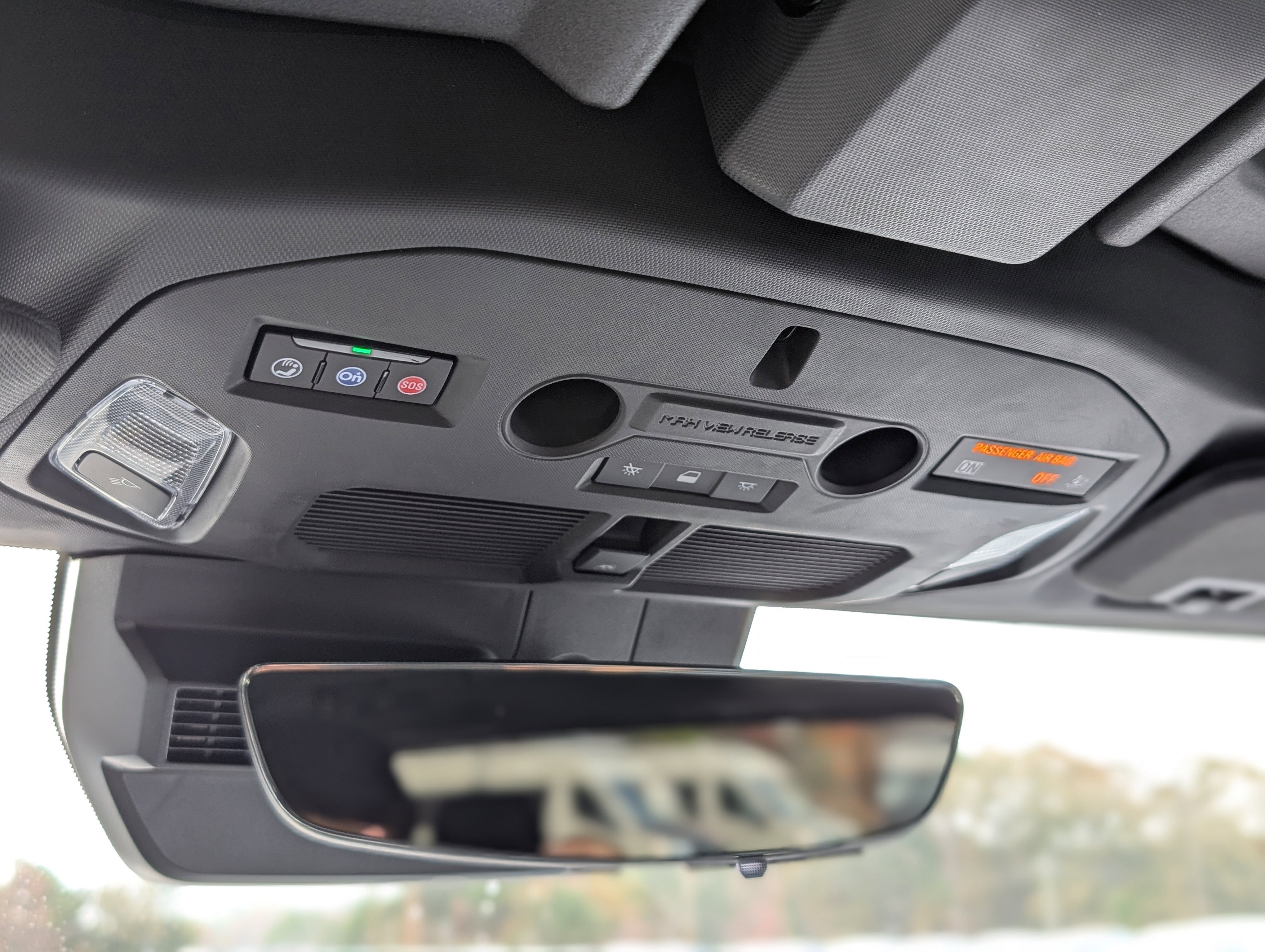 Used 2024 GMC Hummer EV 2X w/ LPO, Illumination Package image 30