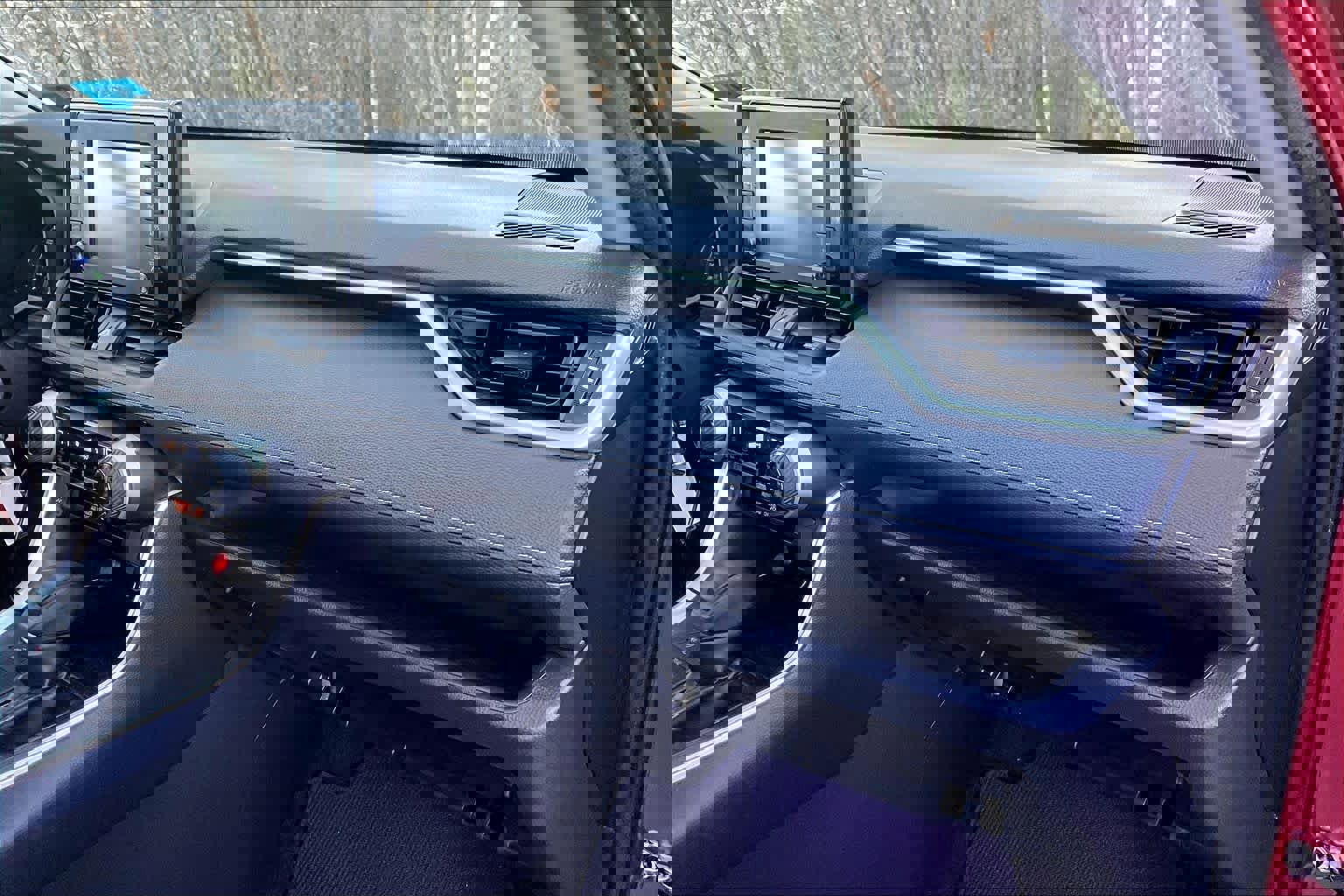 Used 2019 Toyota RAV4 LE w/ Carpet Mat Package image 17