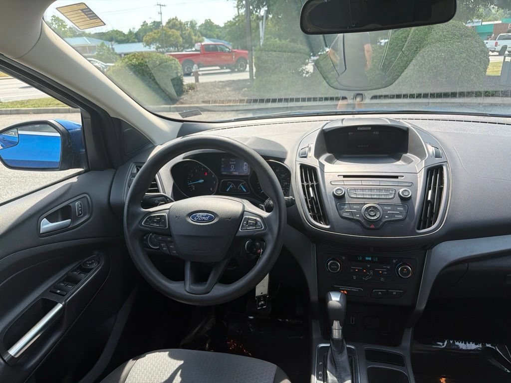 Used 2017 Ford Escape SE FWD image 9