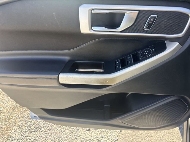 Used 2020 Ford Explorer XLT image 13