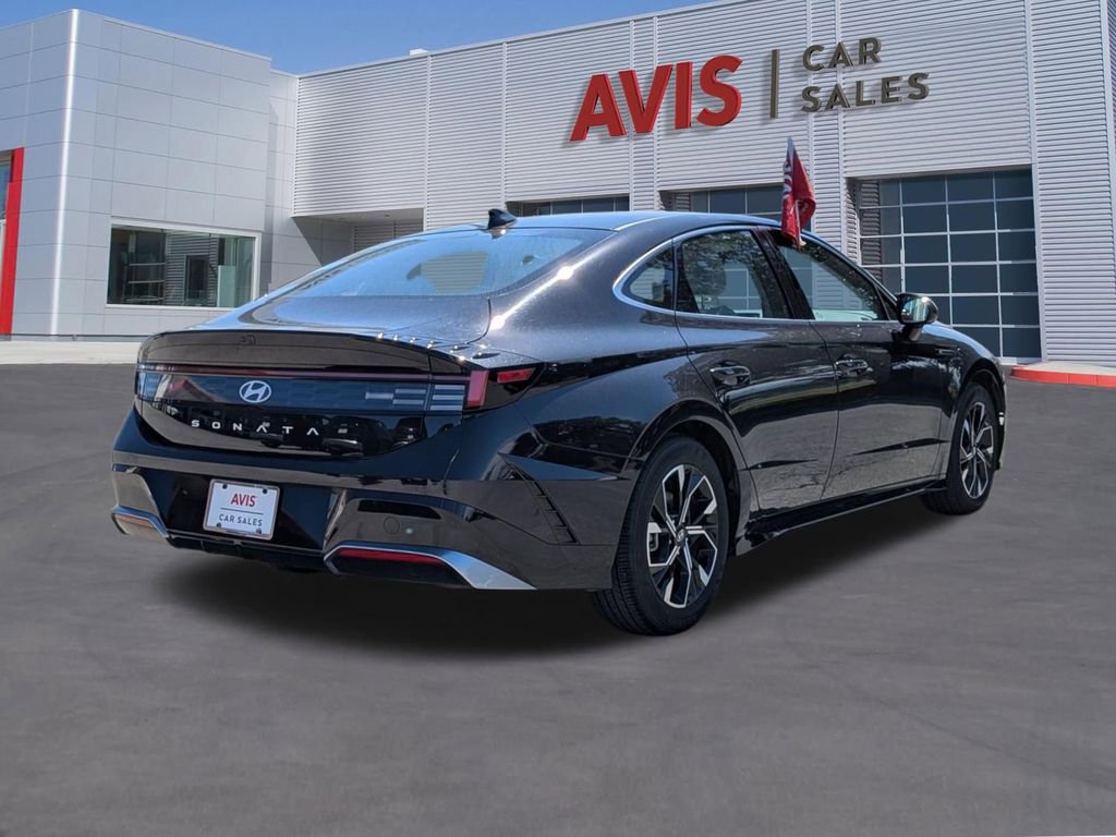 Used 2025 Hyundai Sonata SEL FWD image 6