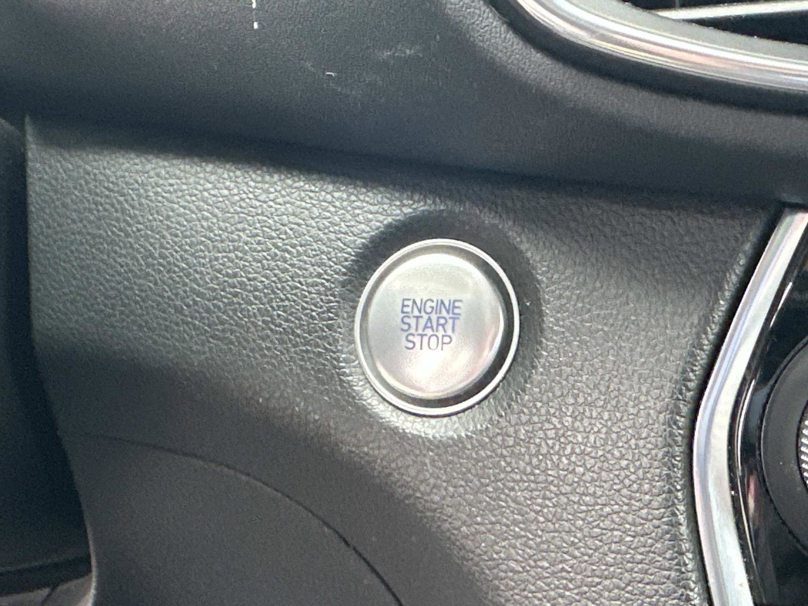 Used 2020 Hyundai Santa Fe SEL w/ Convenience + Premium Package image 29