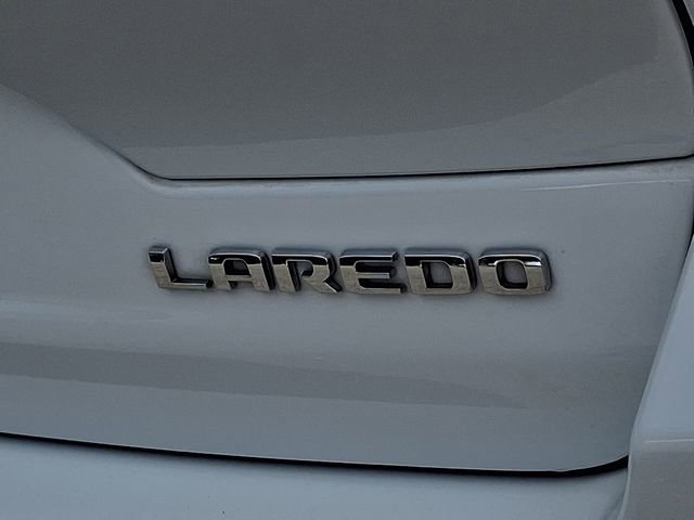 Used 2023 Jeep Grand Cherokee Laredo AWD/4WD image 33