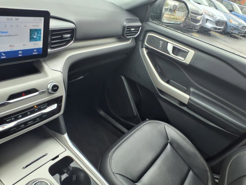 Used 2023 Ford Explorer XLT w/ Equipment Group 202A image 22